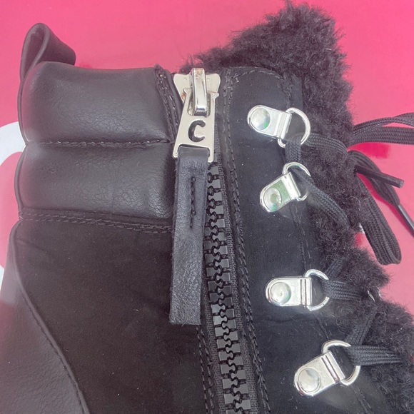 Boots - Picture 6 of 11